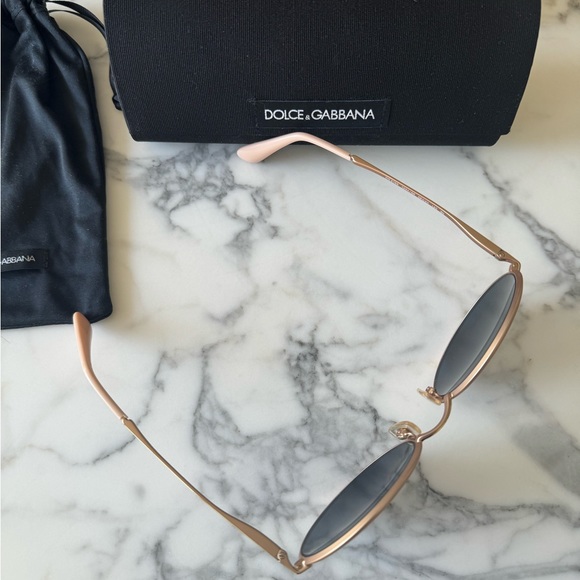 🌺Dolce&Gabbana🌺 Rose Pink Circular Sunglasses - Picture 9 of 12
